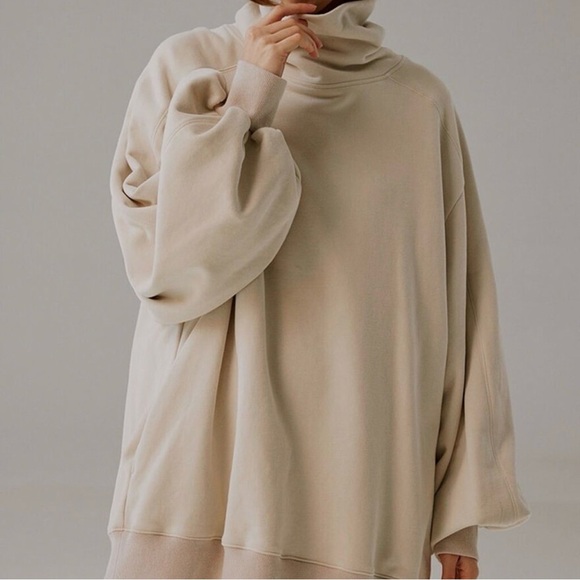 NWT, NAP Boxy Turtleneck Puff Sleeves Side Pockets Oversized Sweatshirt, Medium - Picture 1 of 10